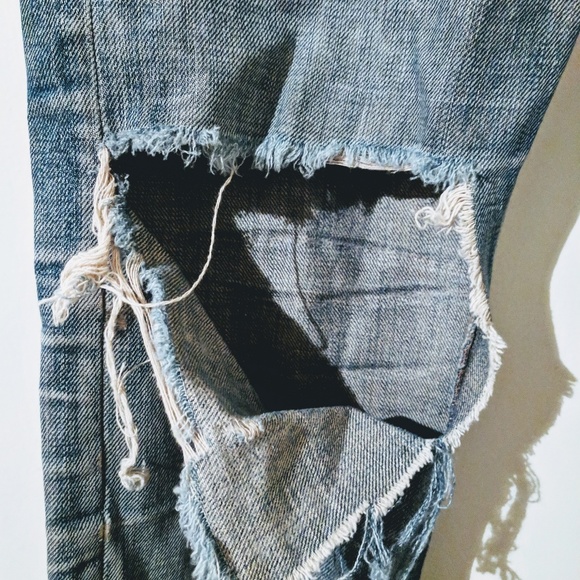 H&M Straight Leg Distressed Jeans 30x32 &Denim - Picture 3 of 5